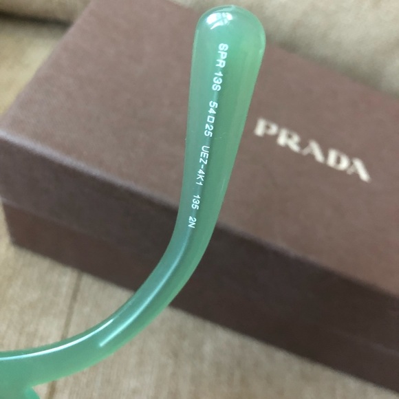 PRADA SUNGLASSES 😎 - Picture 6 of 7